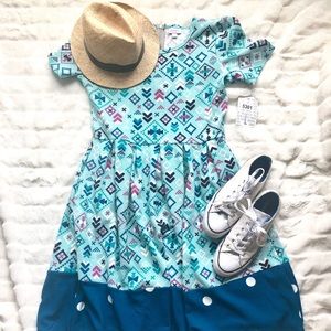 🦄 LuLaRoe Dipped Amelia Dress 🦄